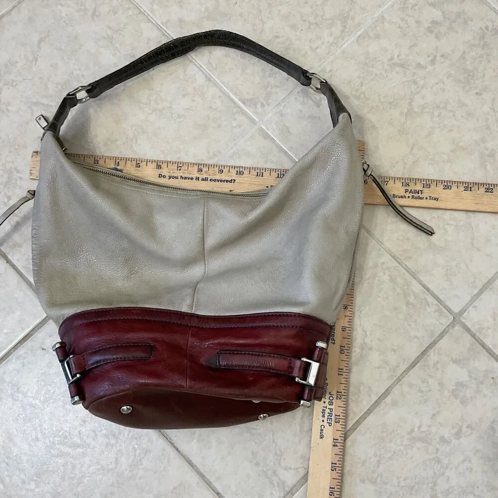 B. Makowsky Women’s Two tone  Leather Hobo Purse Shoulder Bag multiple Zippers.